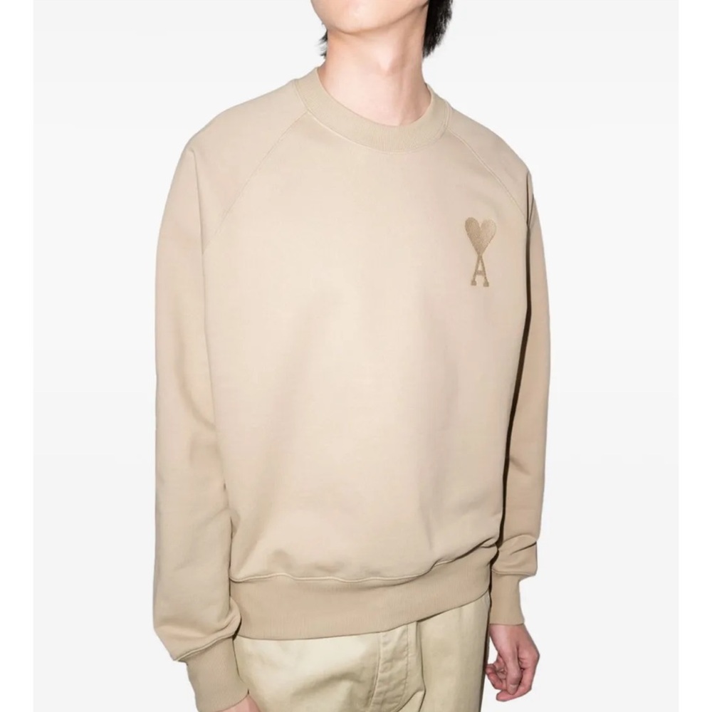 NWOT Ami Paris sweatshirt